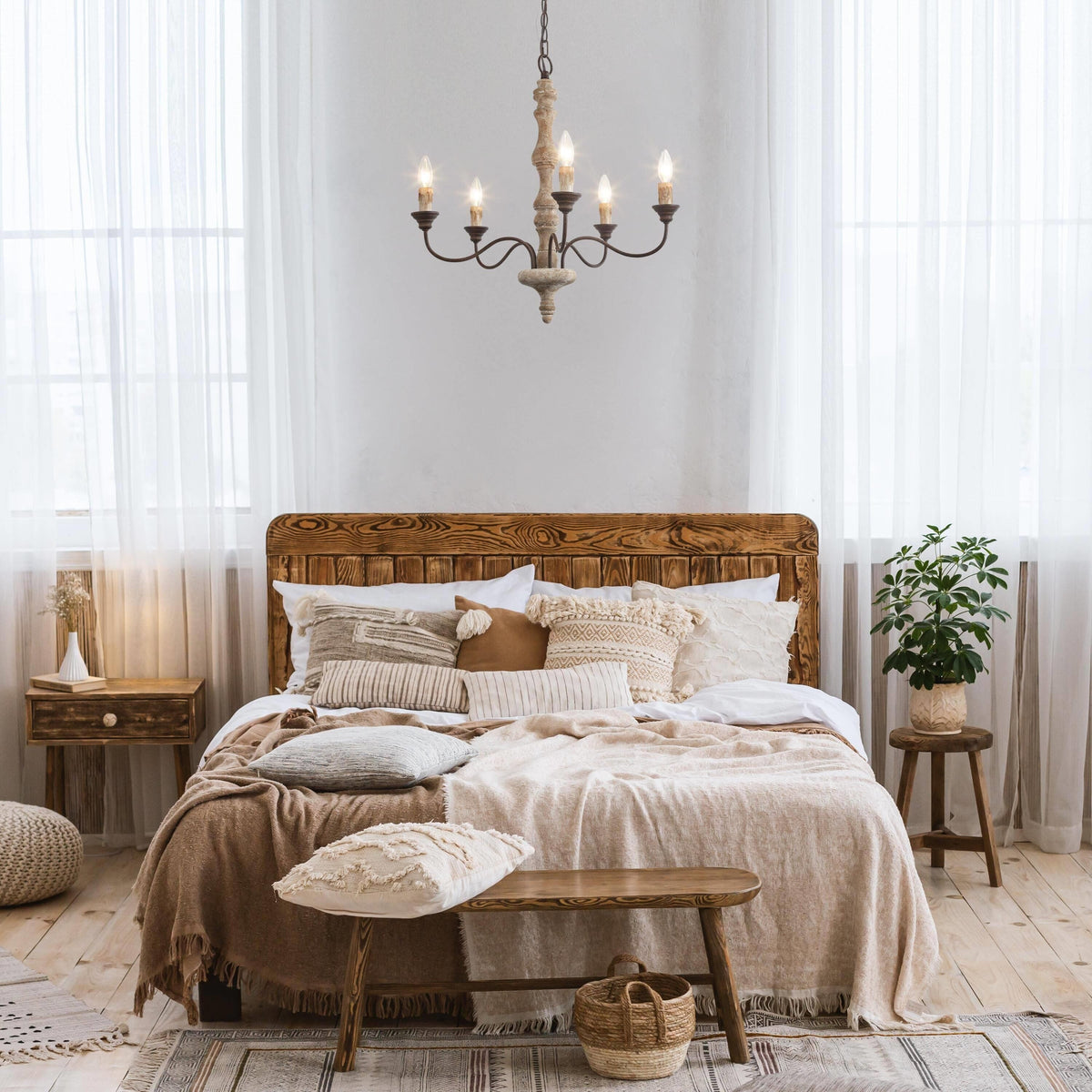 Fljotuvyi Wood Chandelier