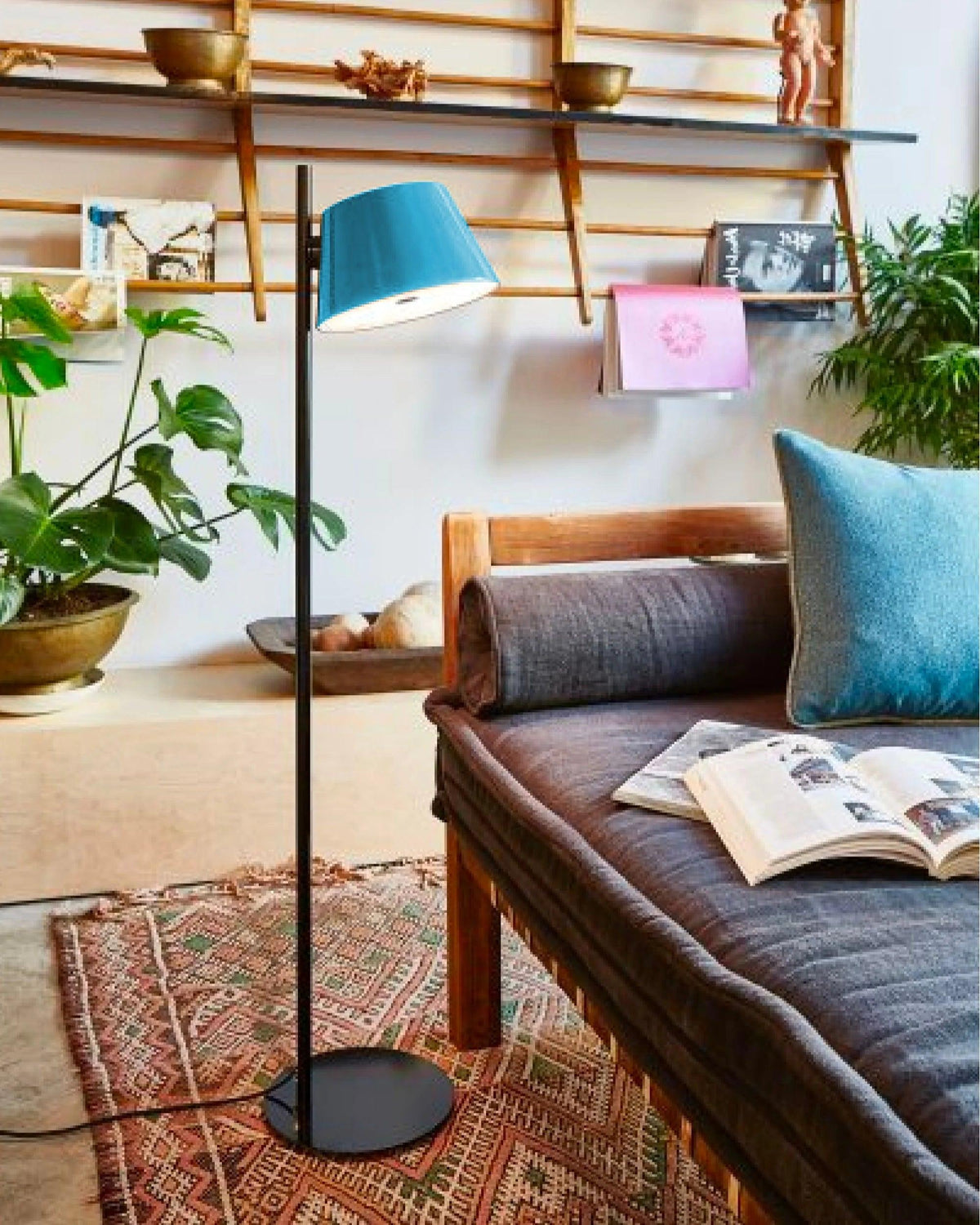 Orelorira Floor Lamp