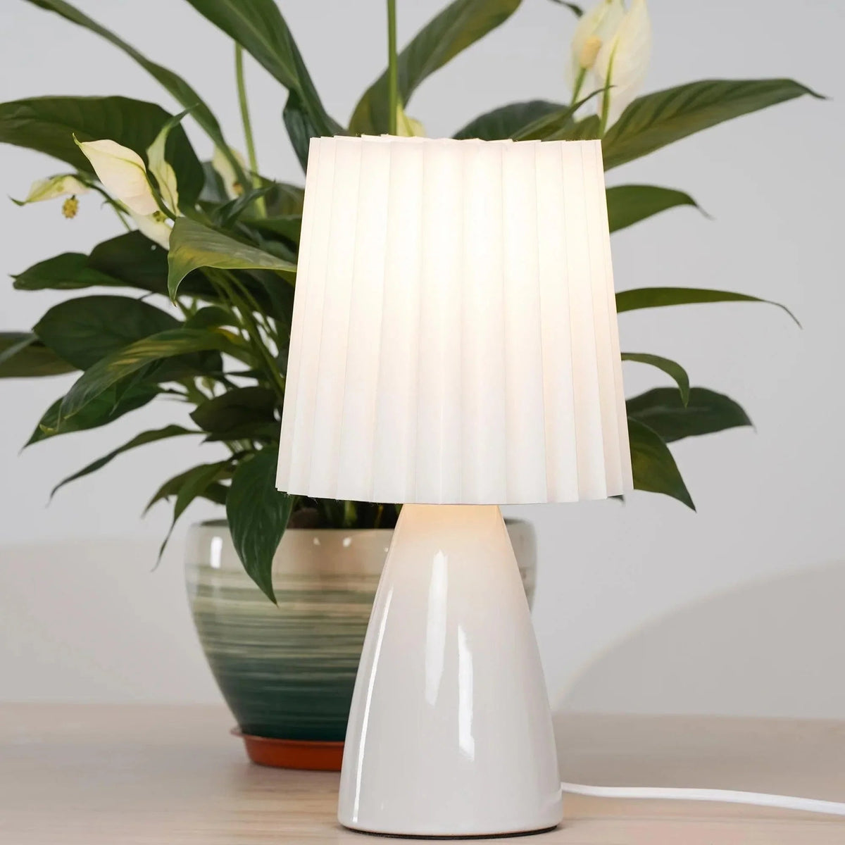Conical Gusnow Travertine Table Lamp