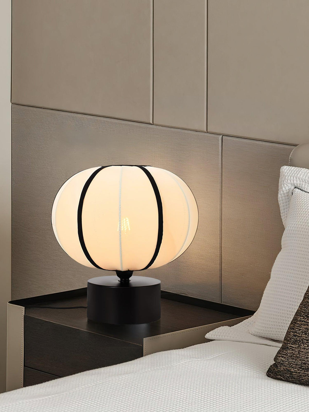 Leimu Table Lamp
