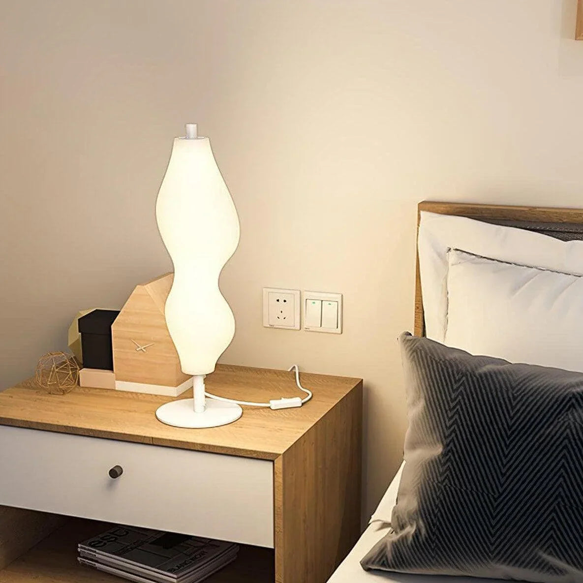 Empirico Table Lamp