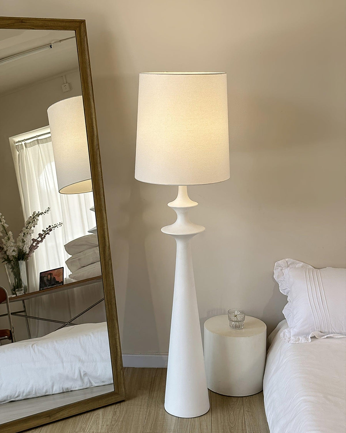 Elaiielle Floor Lamp