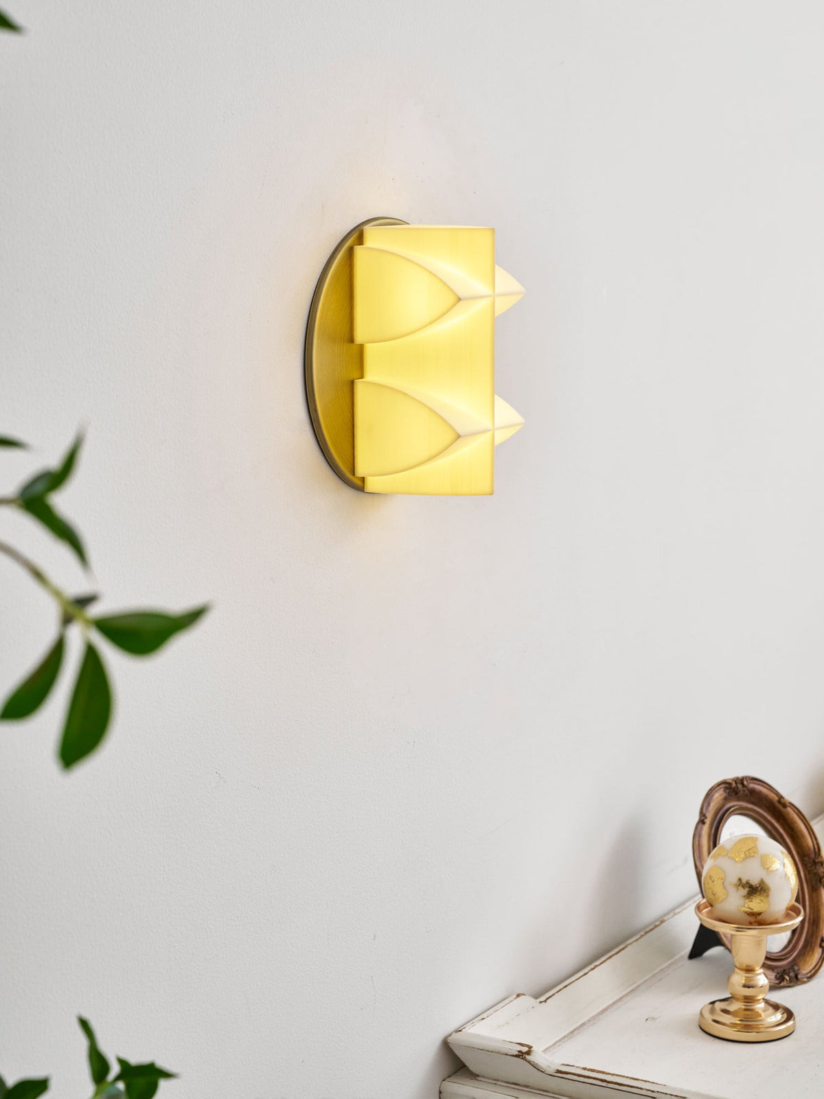 Naala Sconce