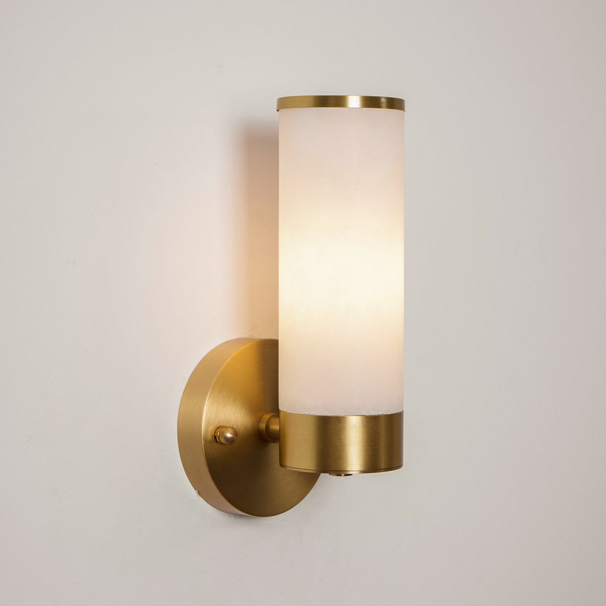 Olvynis Brass Alabaster Wall Lamp