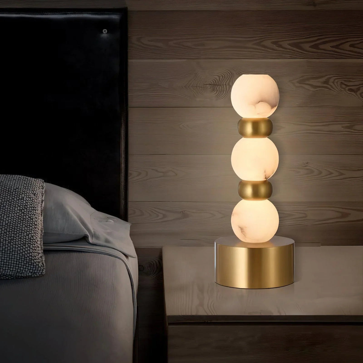 Alabaster Pearl Xyx Table Lamp