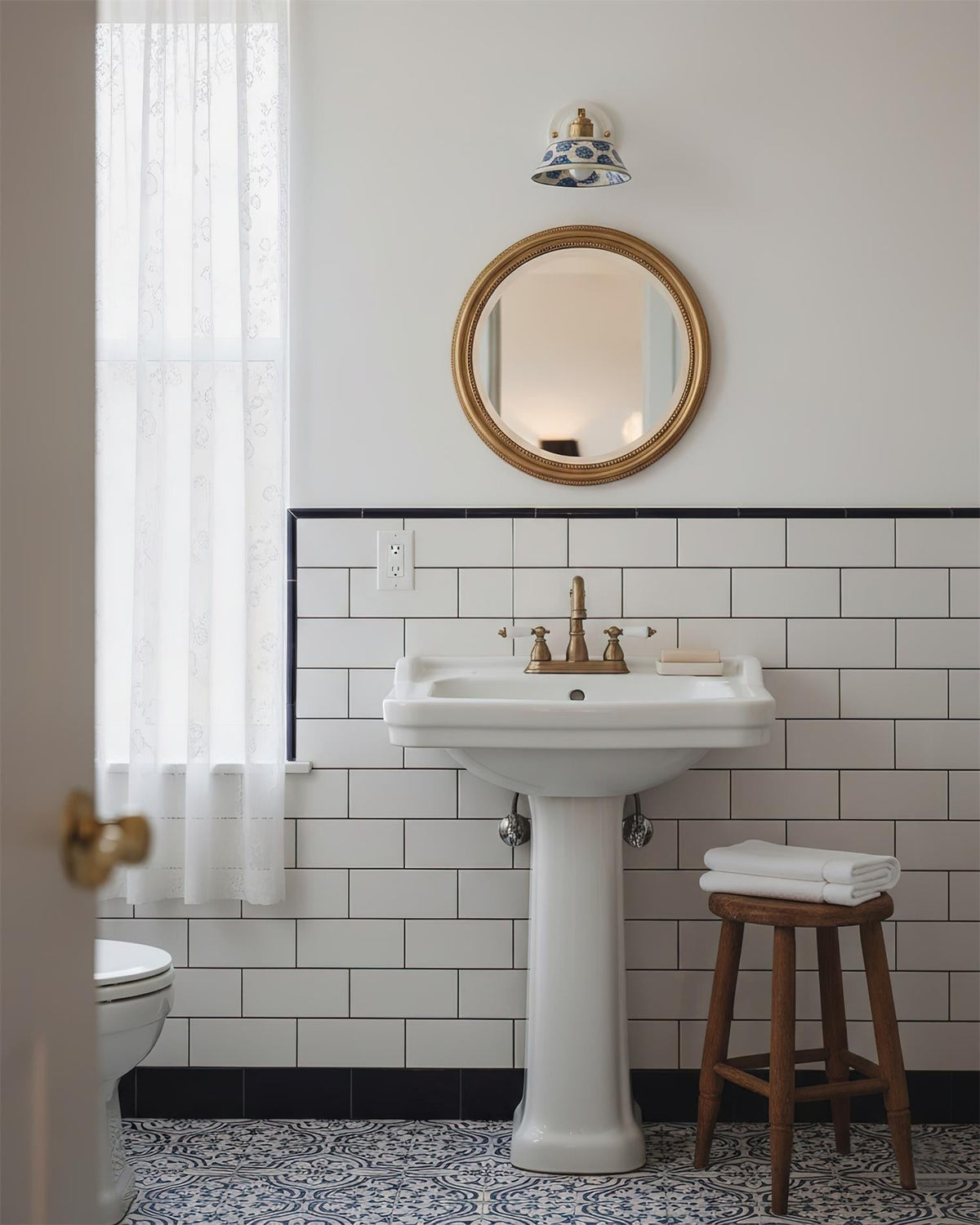 Lisette Wall Light