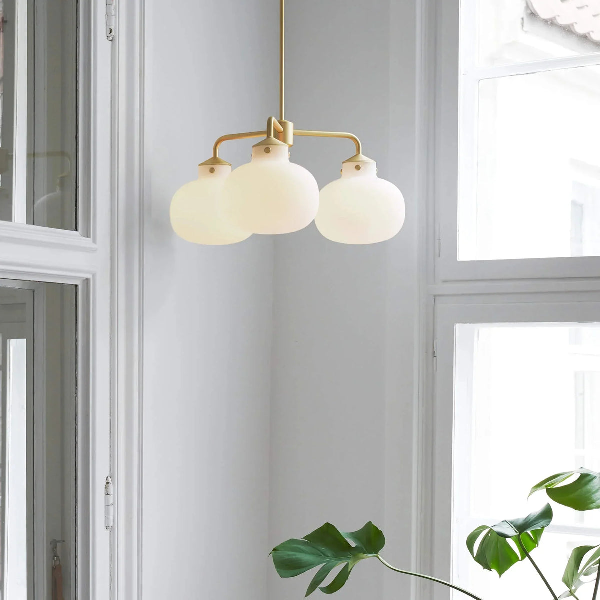 Raito Glass Globe Pendant Chandelier