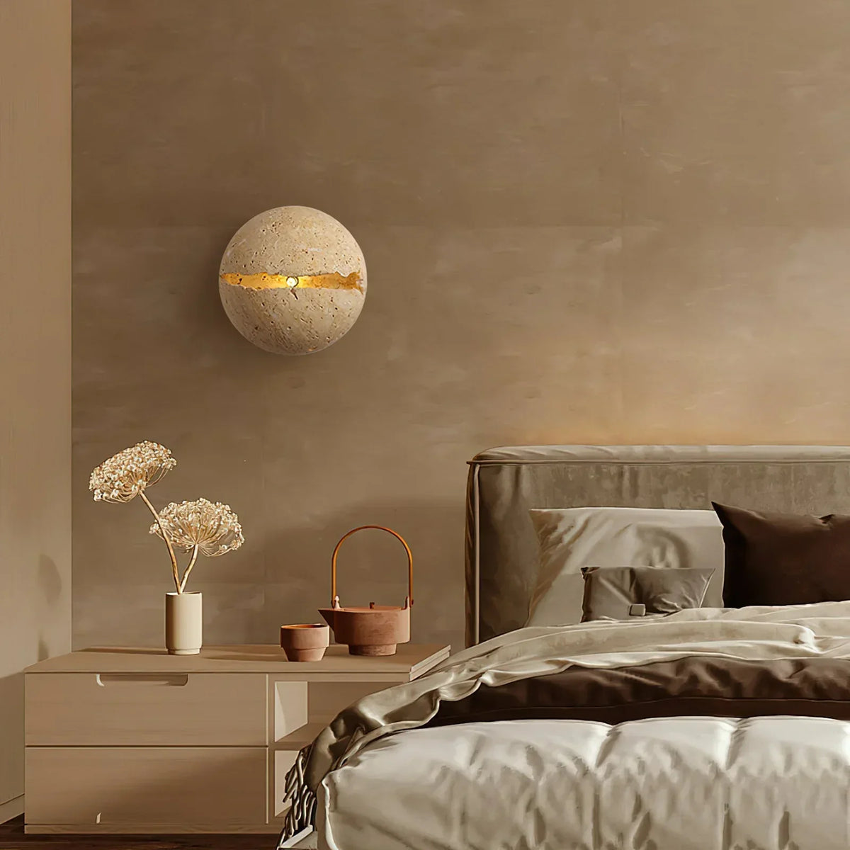 Round Crackle Travertine Wall Lamp