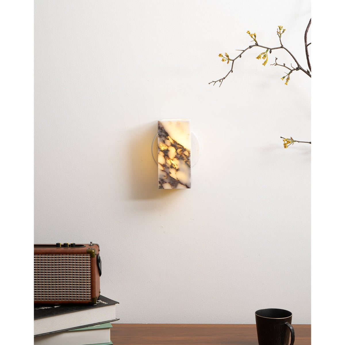 Illaee Square Marble Wall Lamp