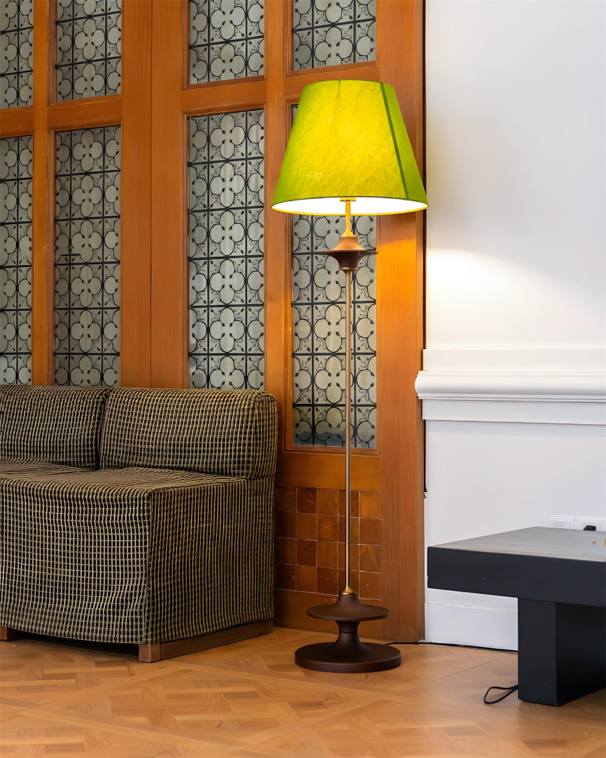 Aveniniella Floor Lamp