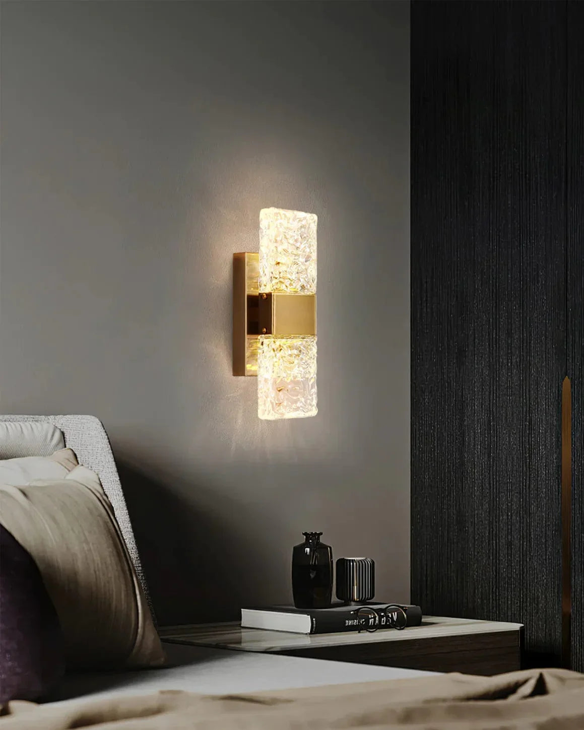 Valdis Wall Lamp