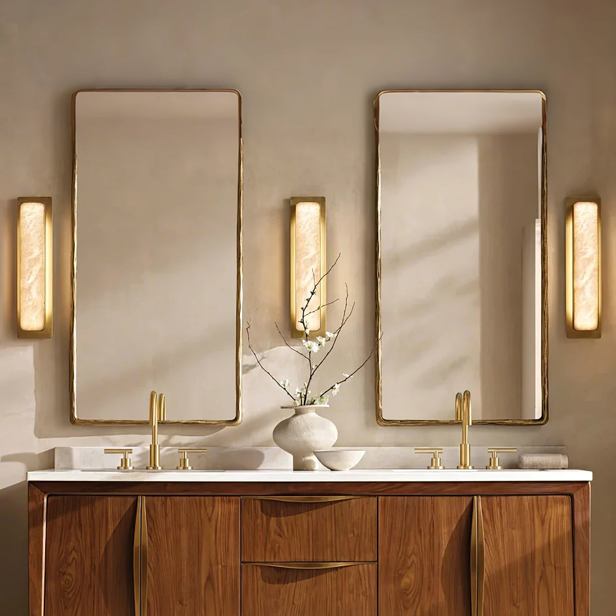 Velmora Alabaster Wall Light