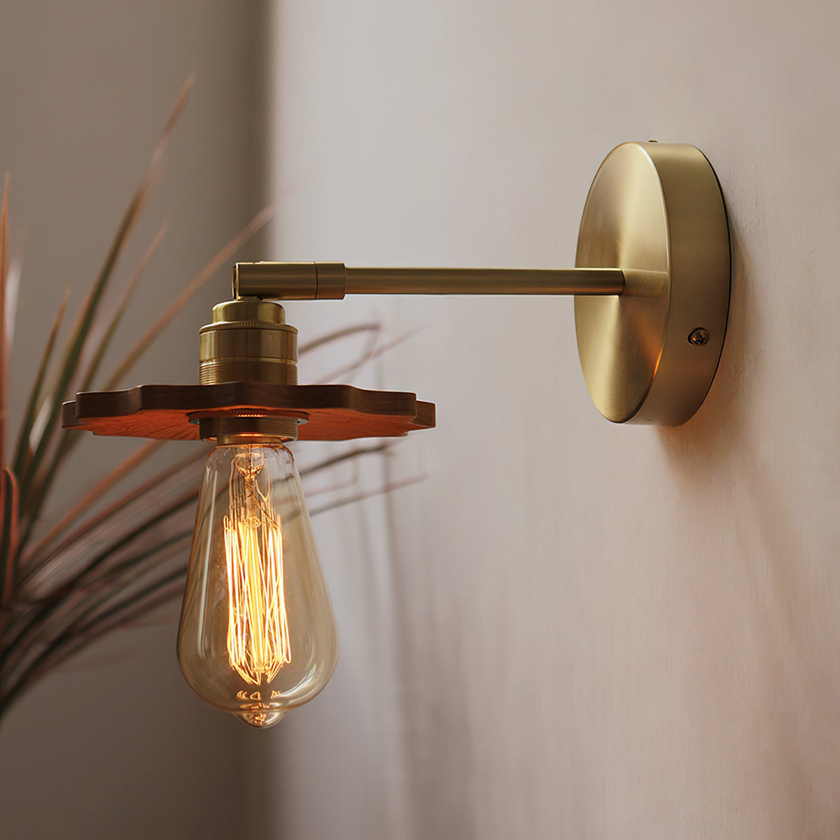 Elaoraya Wall Lamp