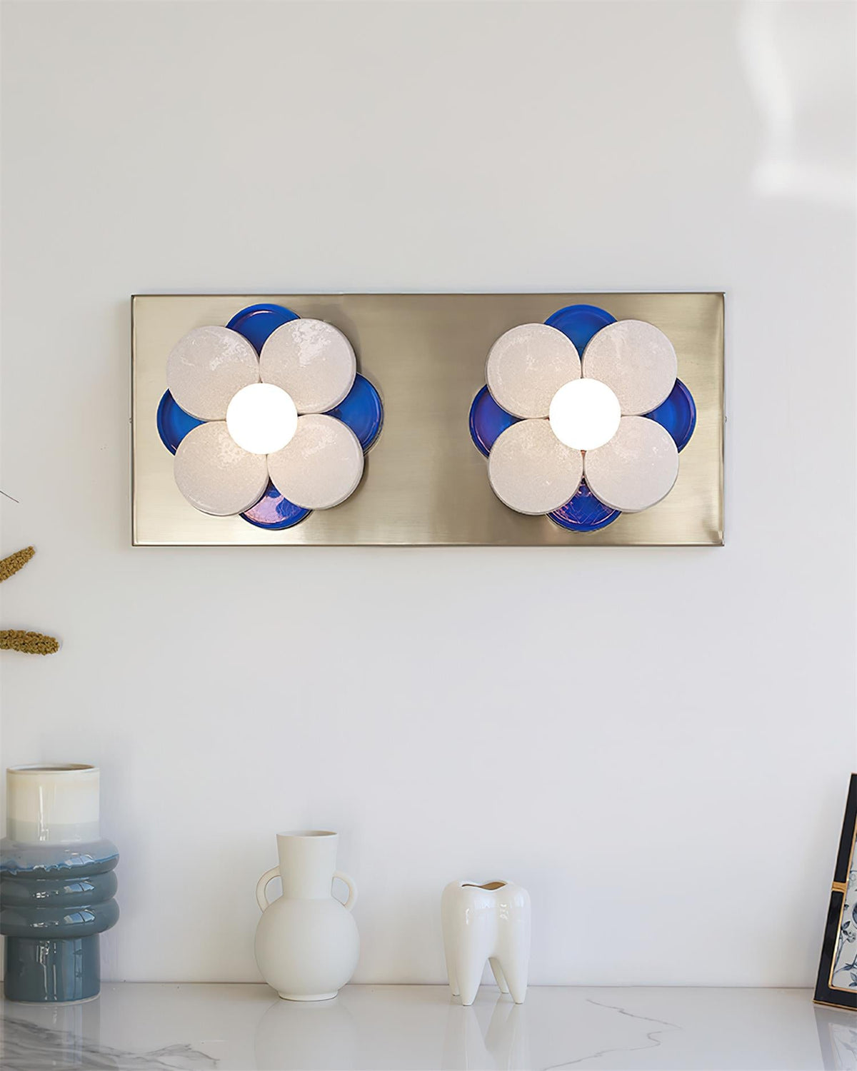 Velenaya Wall Lamp