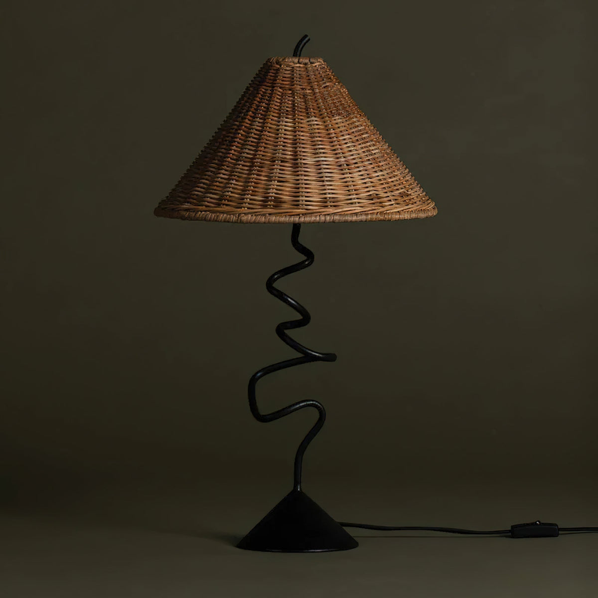 Arierina Rattan Table Lamp