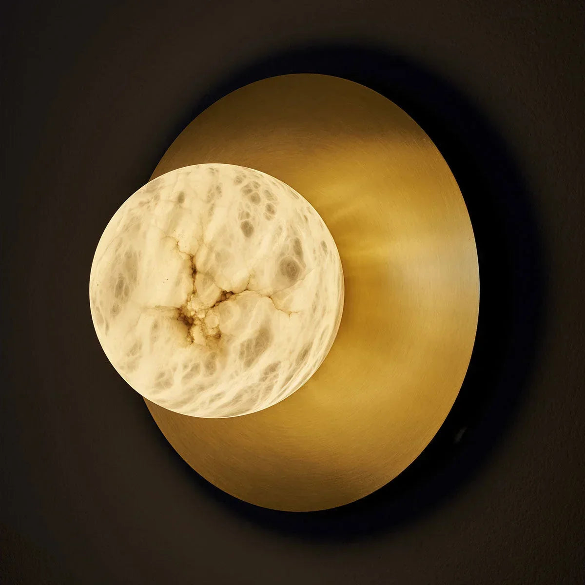 Alabaster Globe & Brass Disc Wall Sconce | CLHHA095