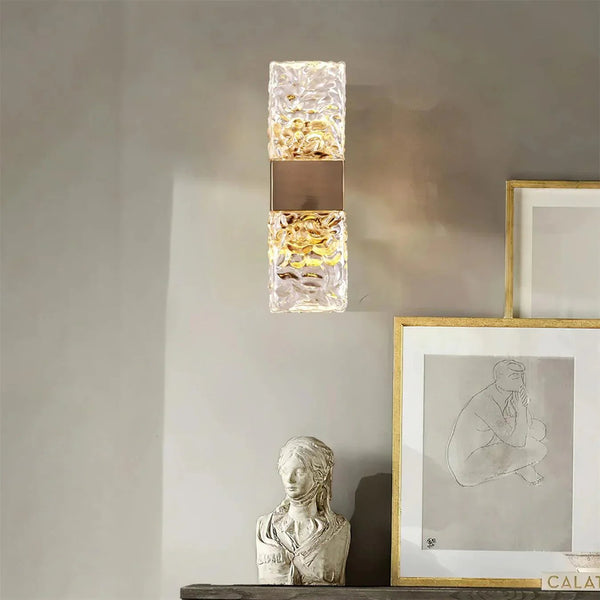 Valdis Wall Lamp