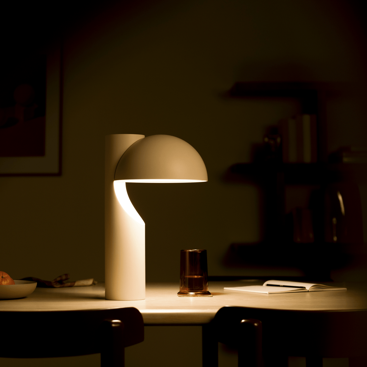 Arcora Minimalist Table Lamp