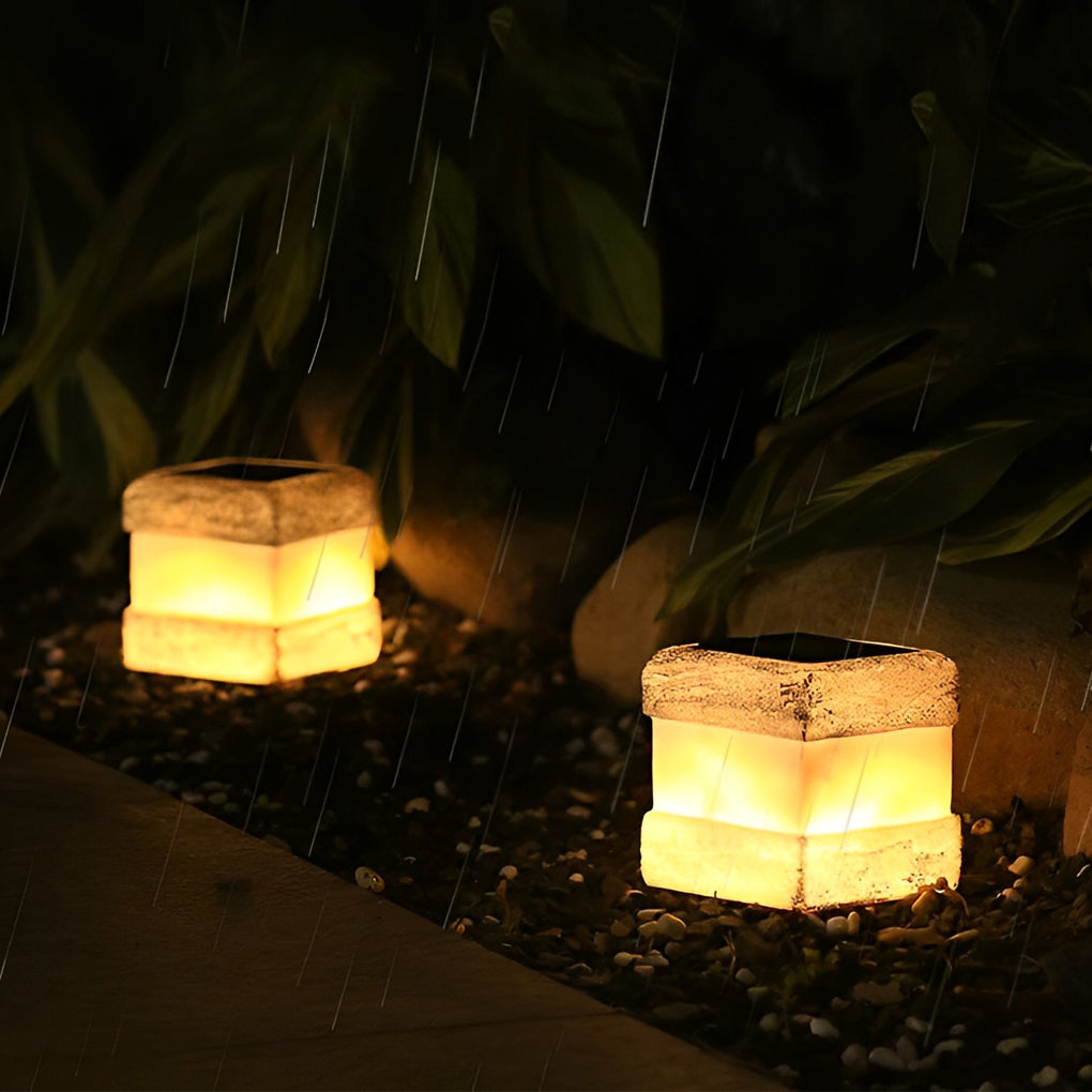 Thunder Sleek Square Solar Resin Garden Lamp
