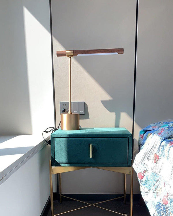 Walnut-lookalike Cantilever Table Lamp