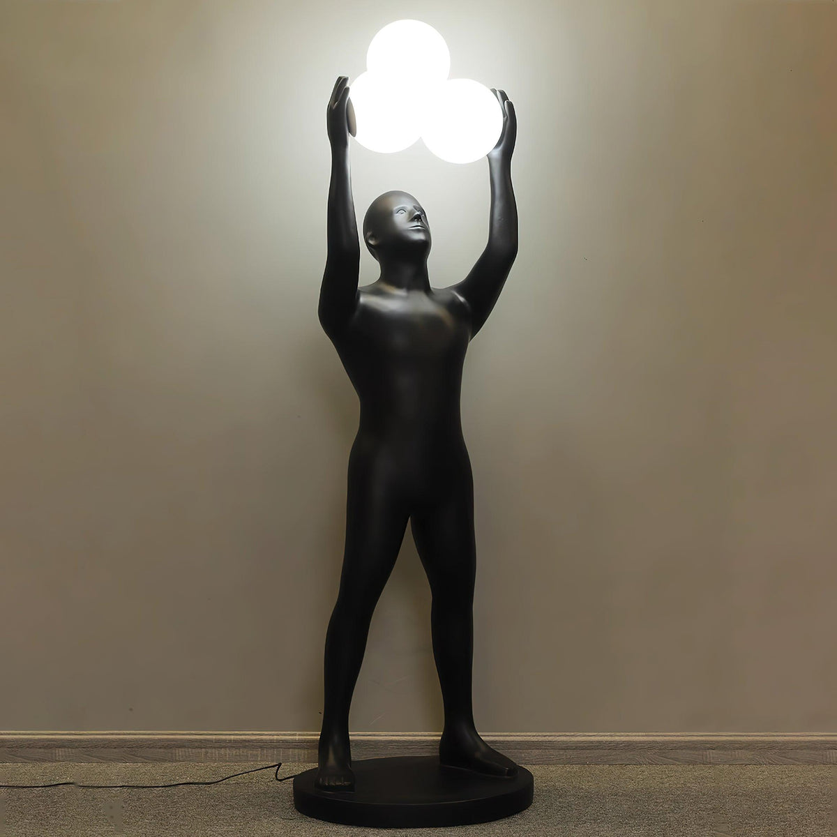 Avenoiella Statue Floor Lamp