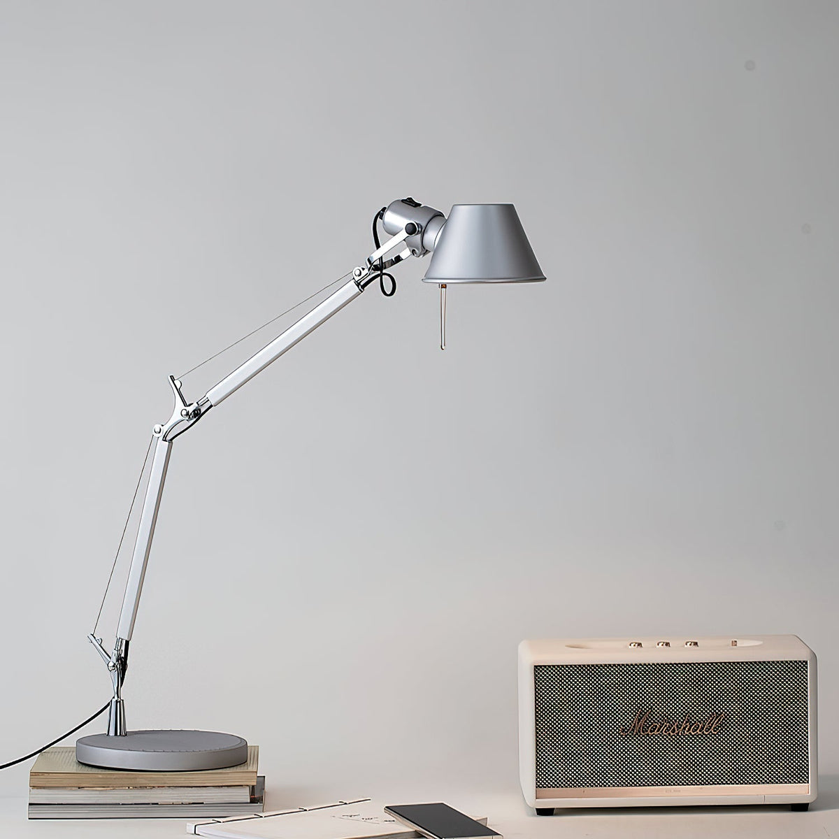Vaskyl Table Lamp