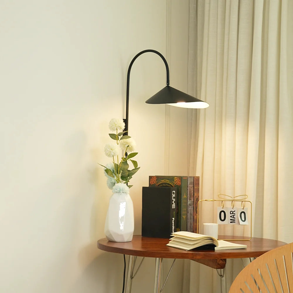 Arum Wall Lamp