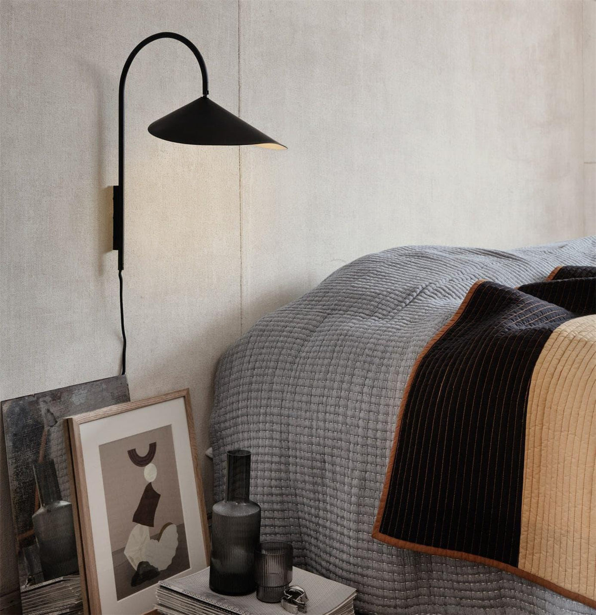 Arum Wall Lamp