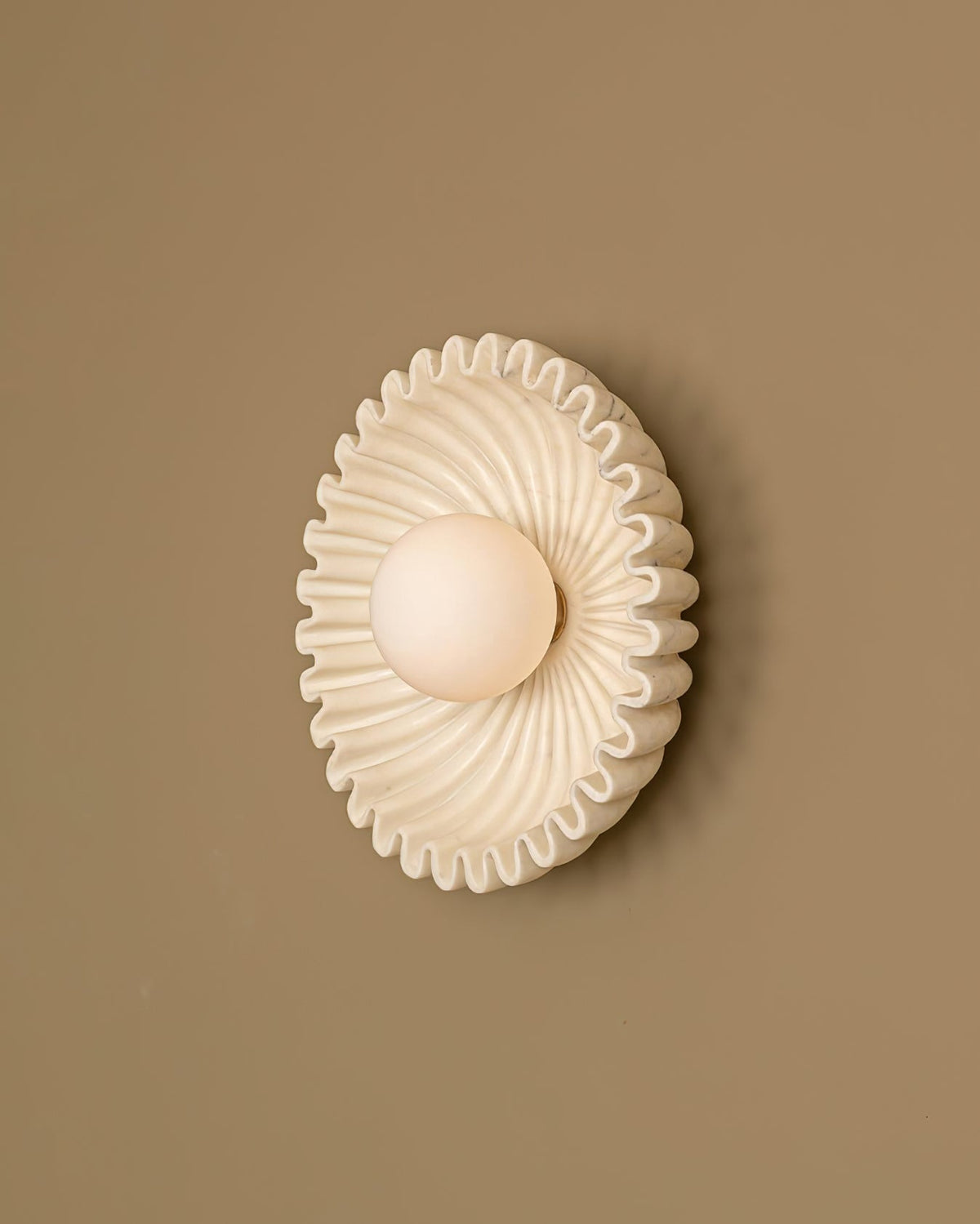 Avenisielle Wall Lamp