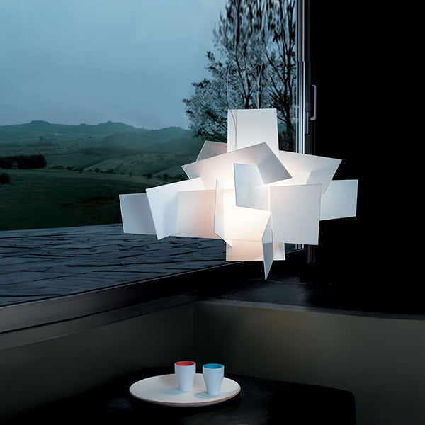 Jarnbruvyu Chandelier