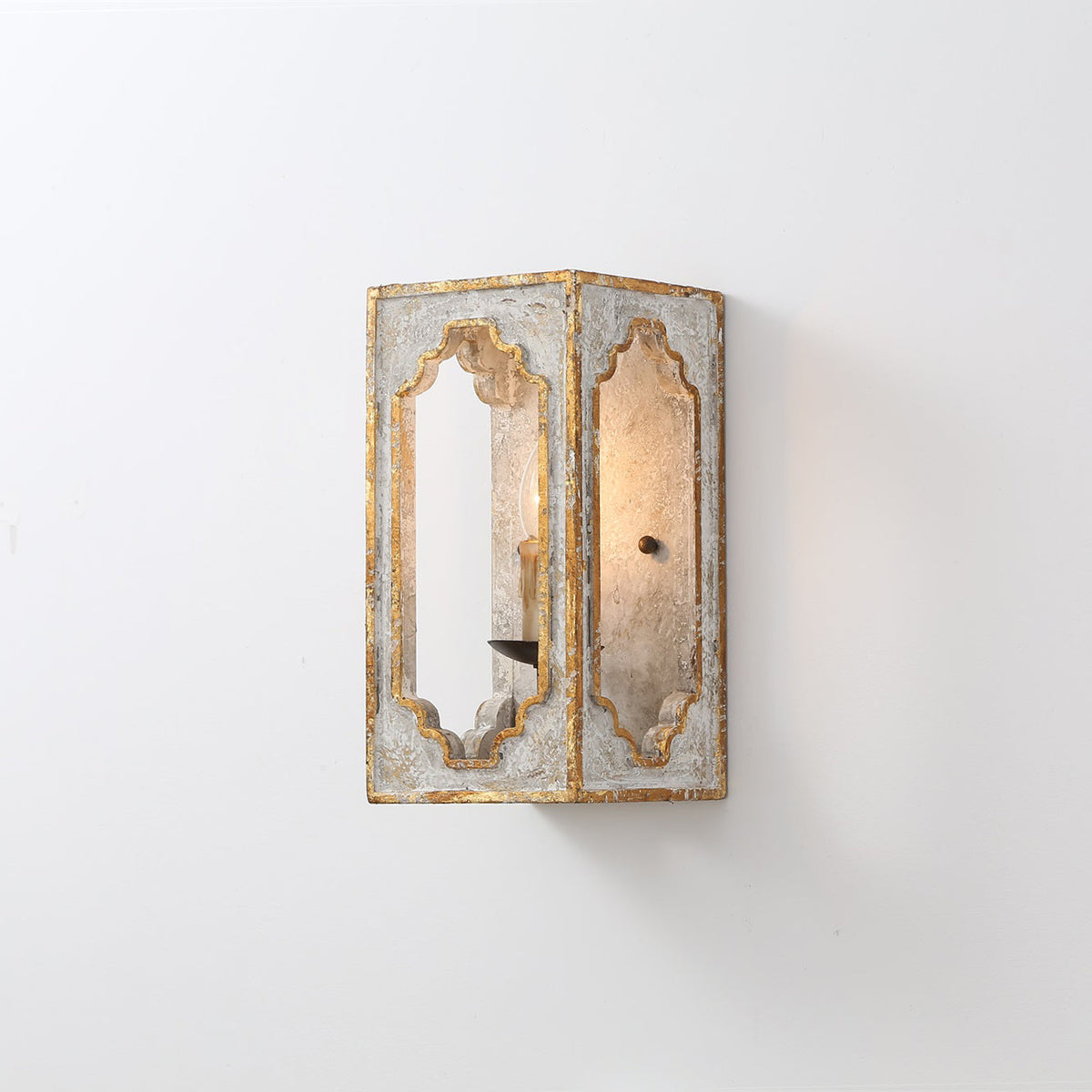 Vatnuvyd Rustic Cube Wooden Sconce