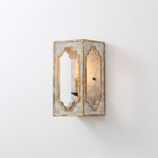 Vatnuvyd Rustic Cube Wooden Sconce