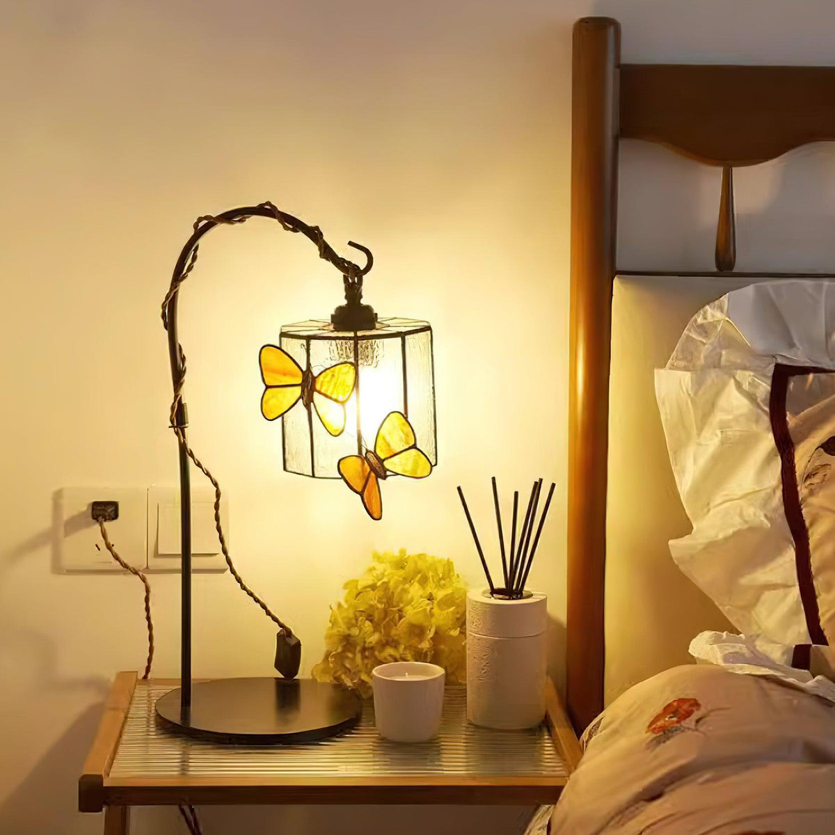 Teriirette Table Lamp
