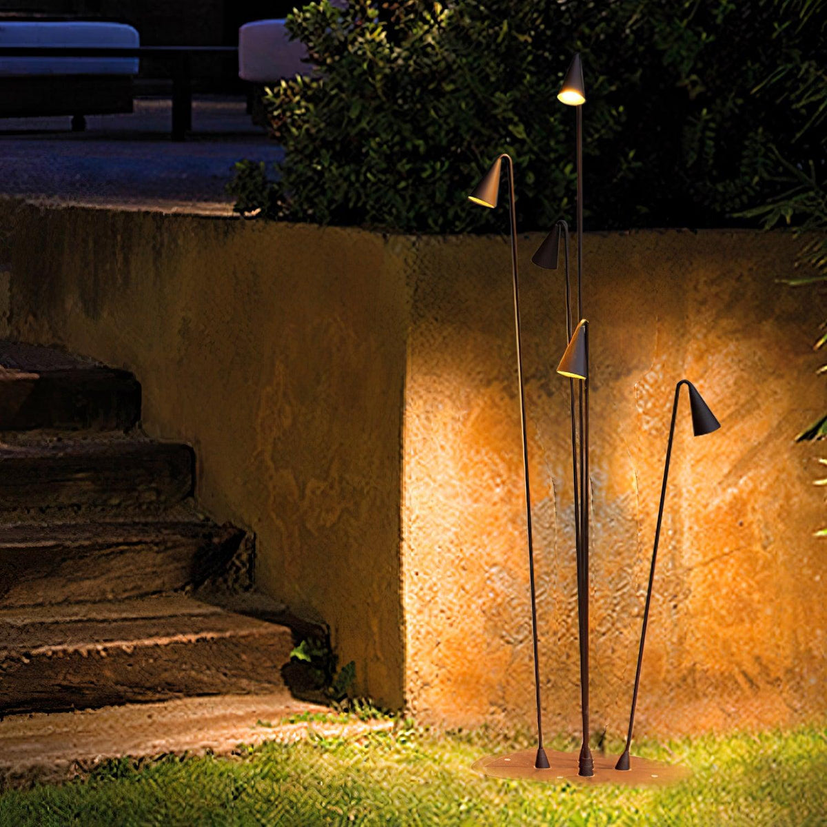 Conical Bellflower Outdoor Floor Lamp