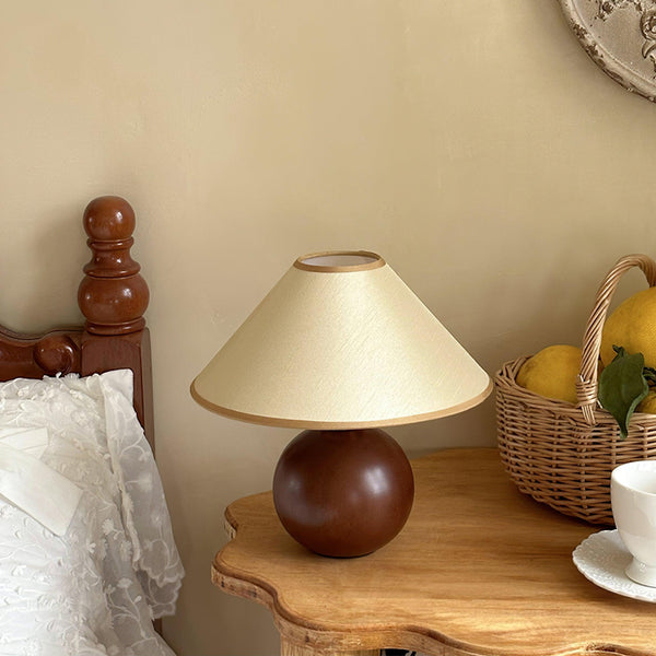 Aveneielle Table Lamp