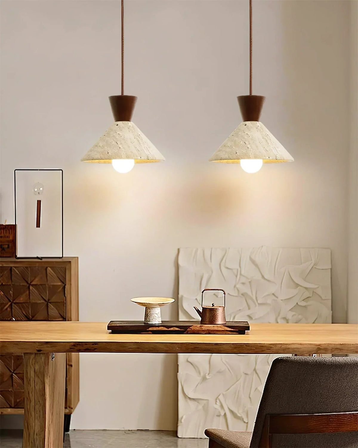 Cone Forma Travertine Pendant Lamp