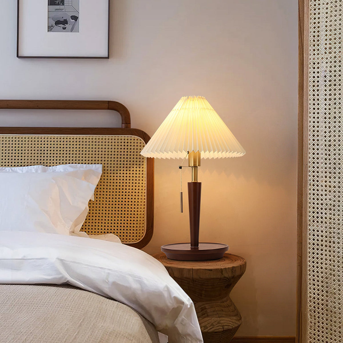 Cone Pleated Fabric Table Lamp