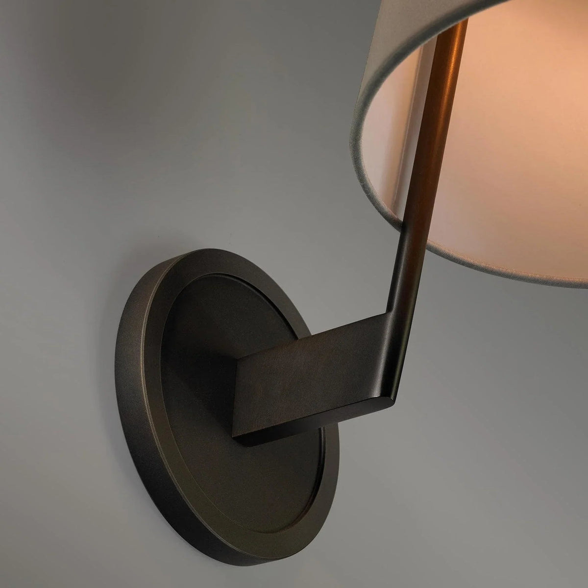Corniche Wall lamp