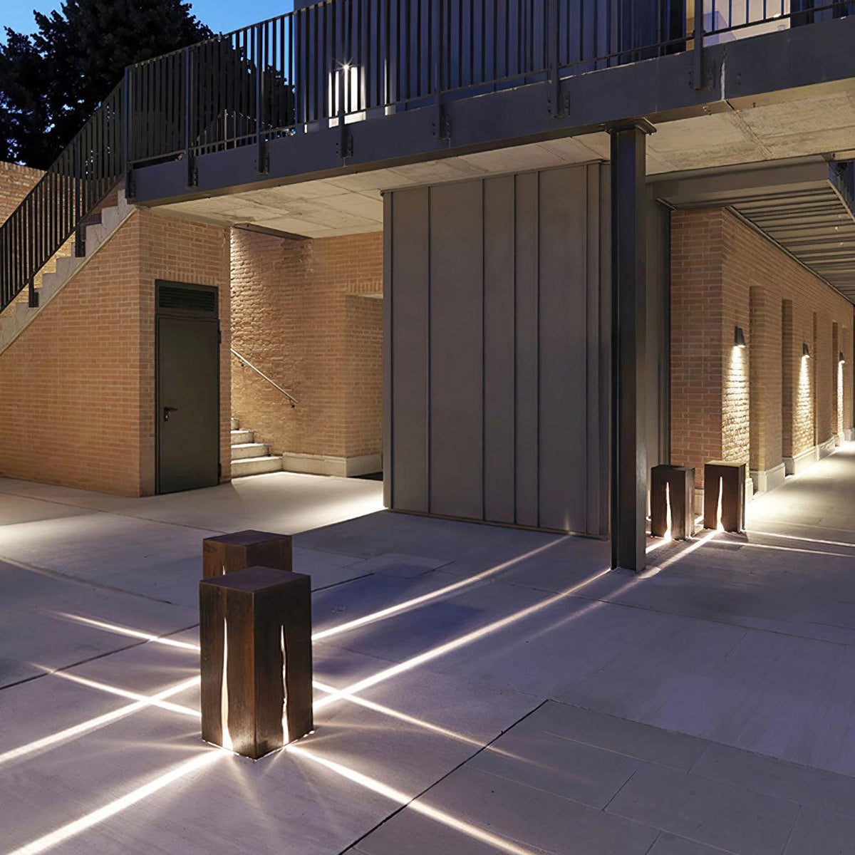 Cube Crack Outdoor Light