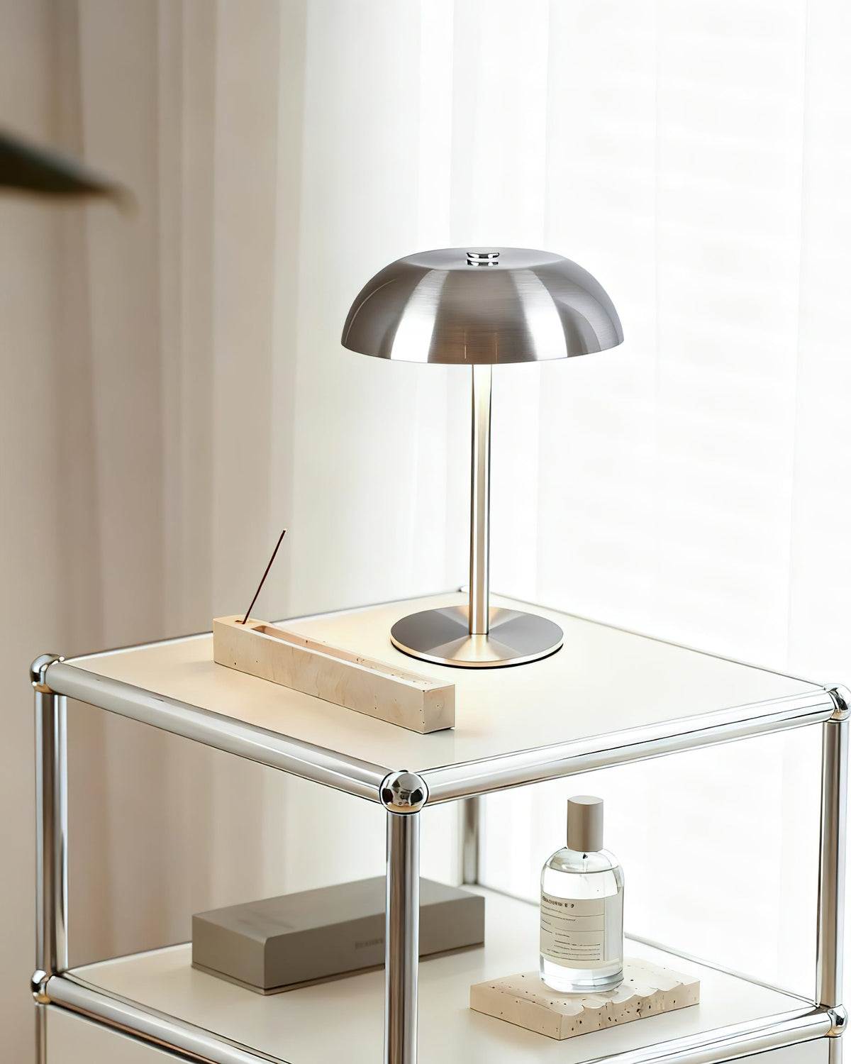 Seleline Charge Table Lamp