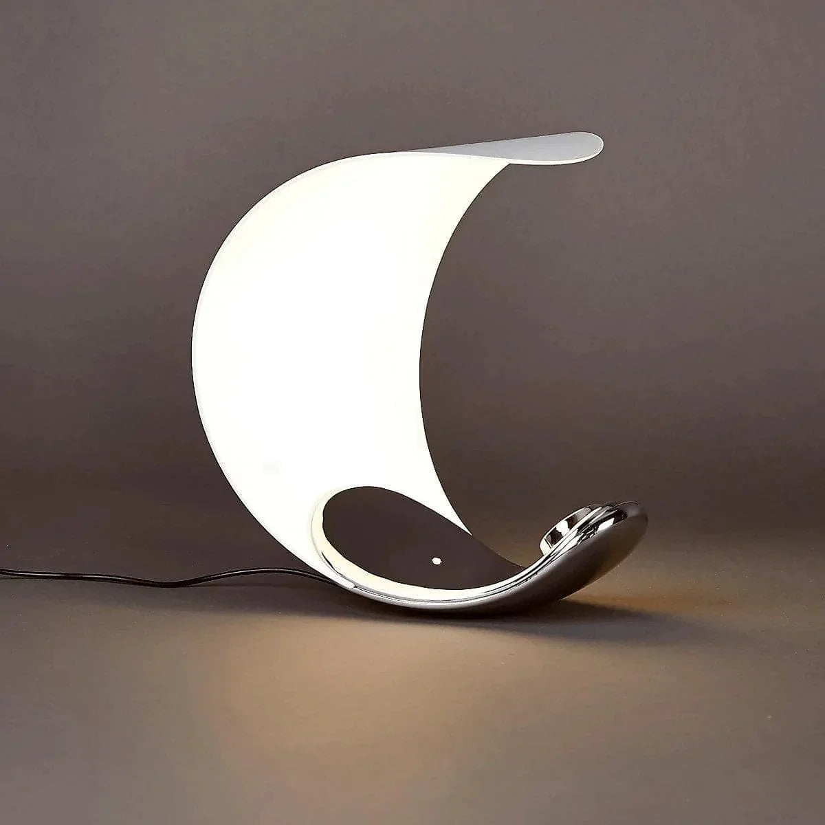 Curl Table Lamp
