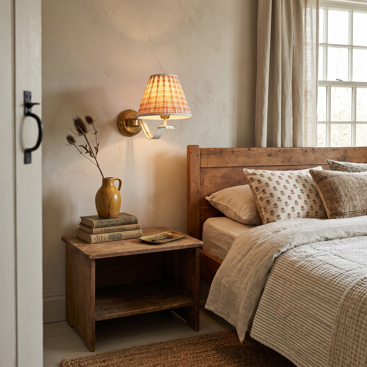 Terioraya Wall Sconce
