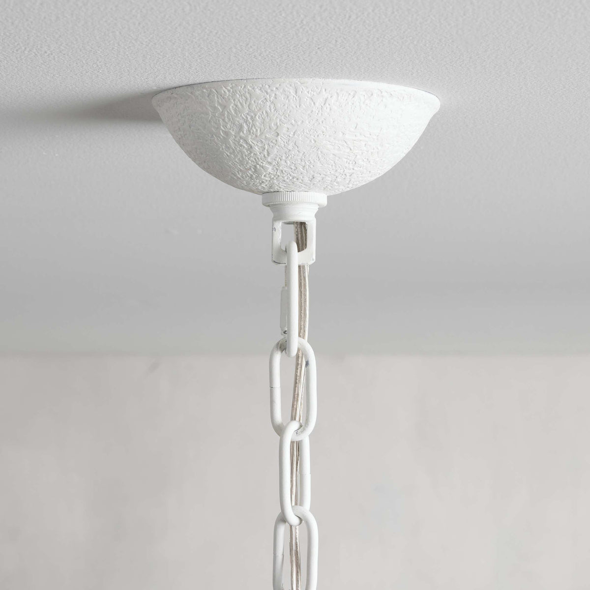 Upturn Elegance Vintage Resin Fabric Chandelier