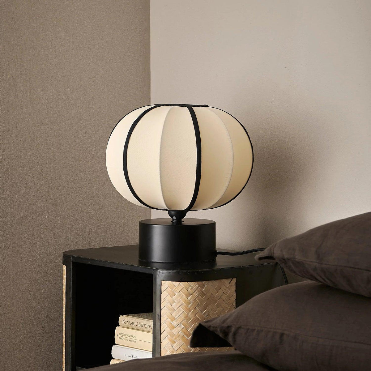 Leimu Table Lamp