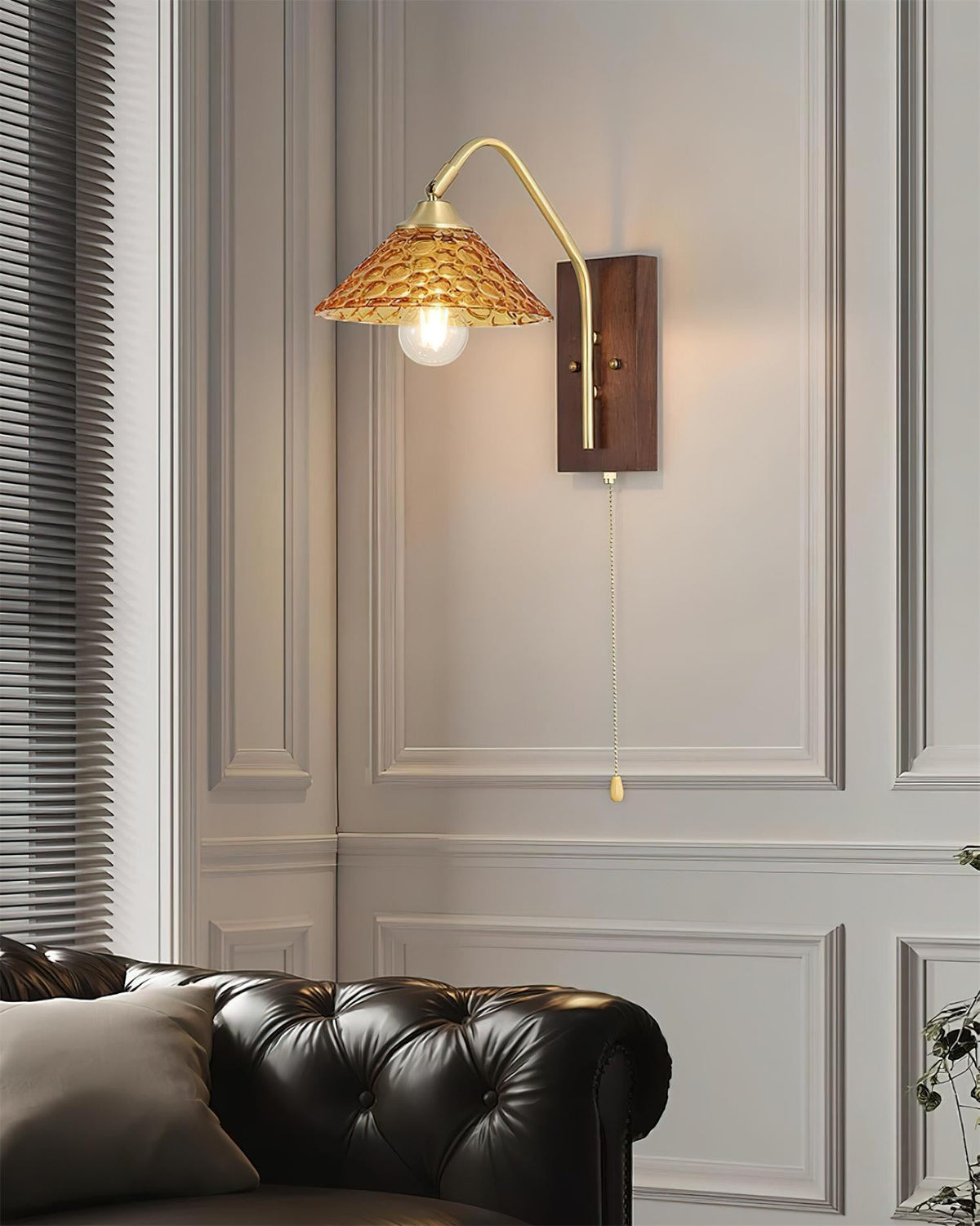 Velivelle Wall Lamp