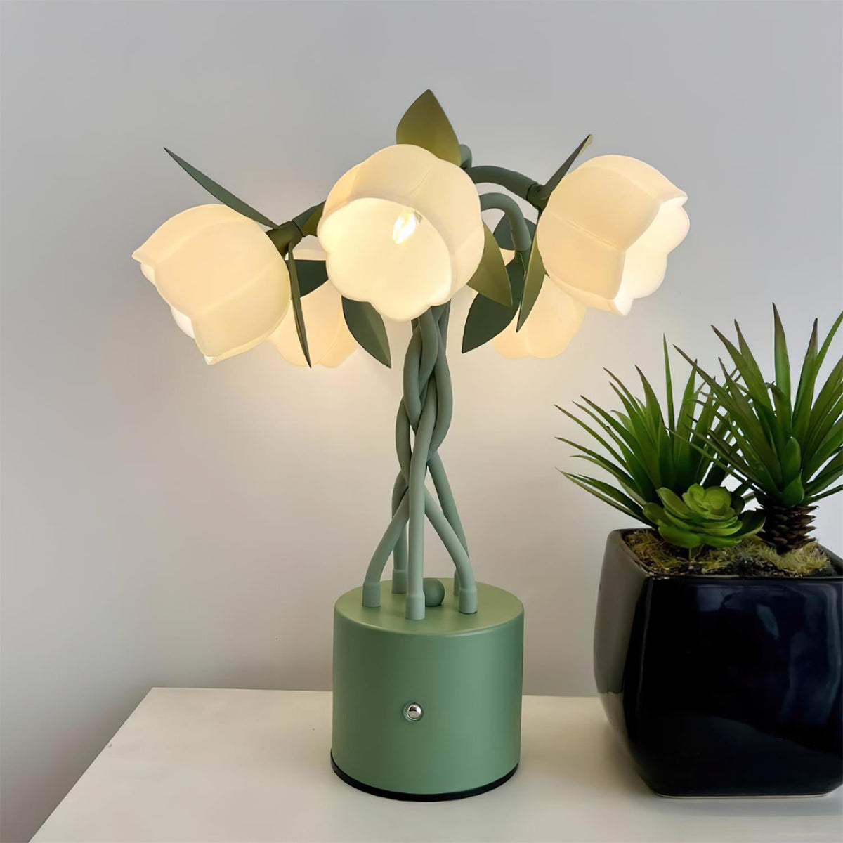 Norisella Table Lamp