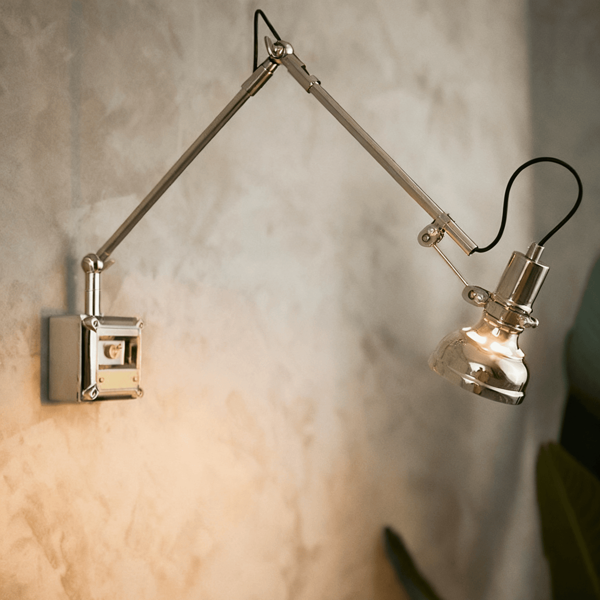 Flex Arm Wall Lamp