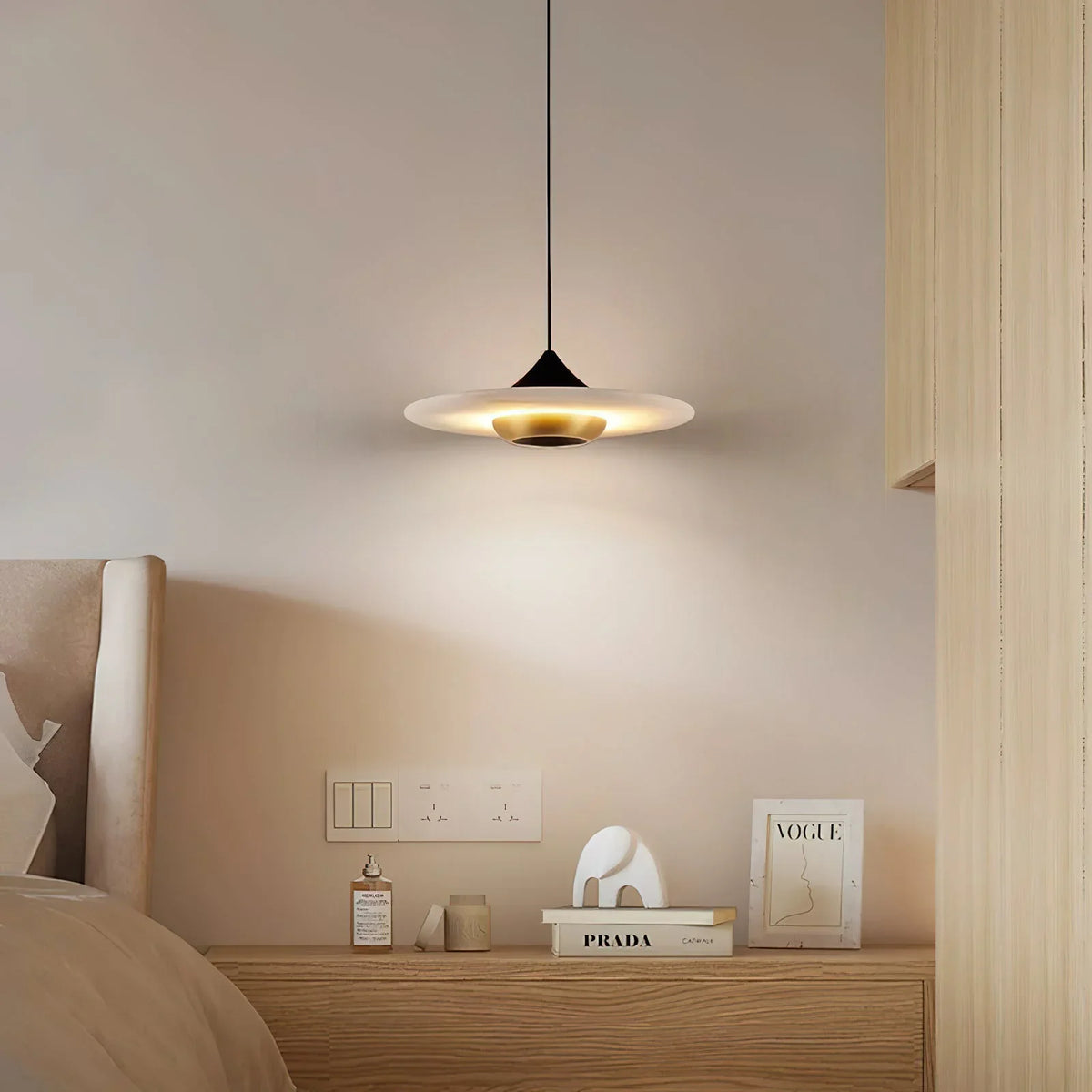 Flying Ipno Alabaster Pendant Lamp