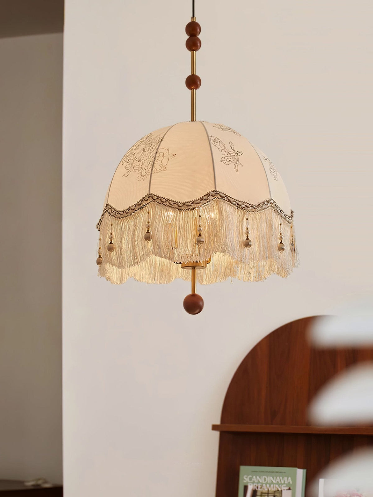 Frill Fringe Pendant Lamp