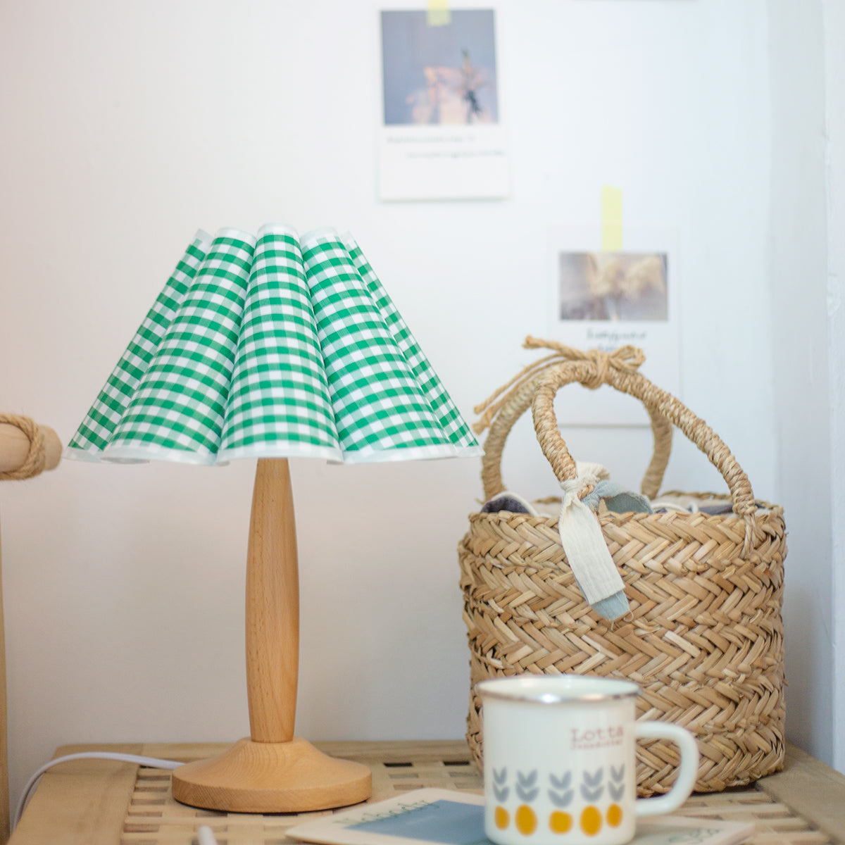 Rivalielle Table Lamp